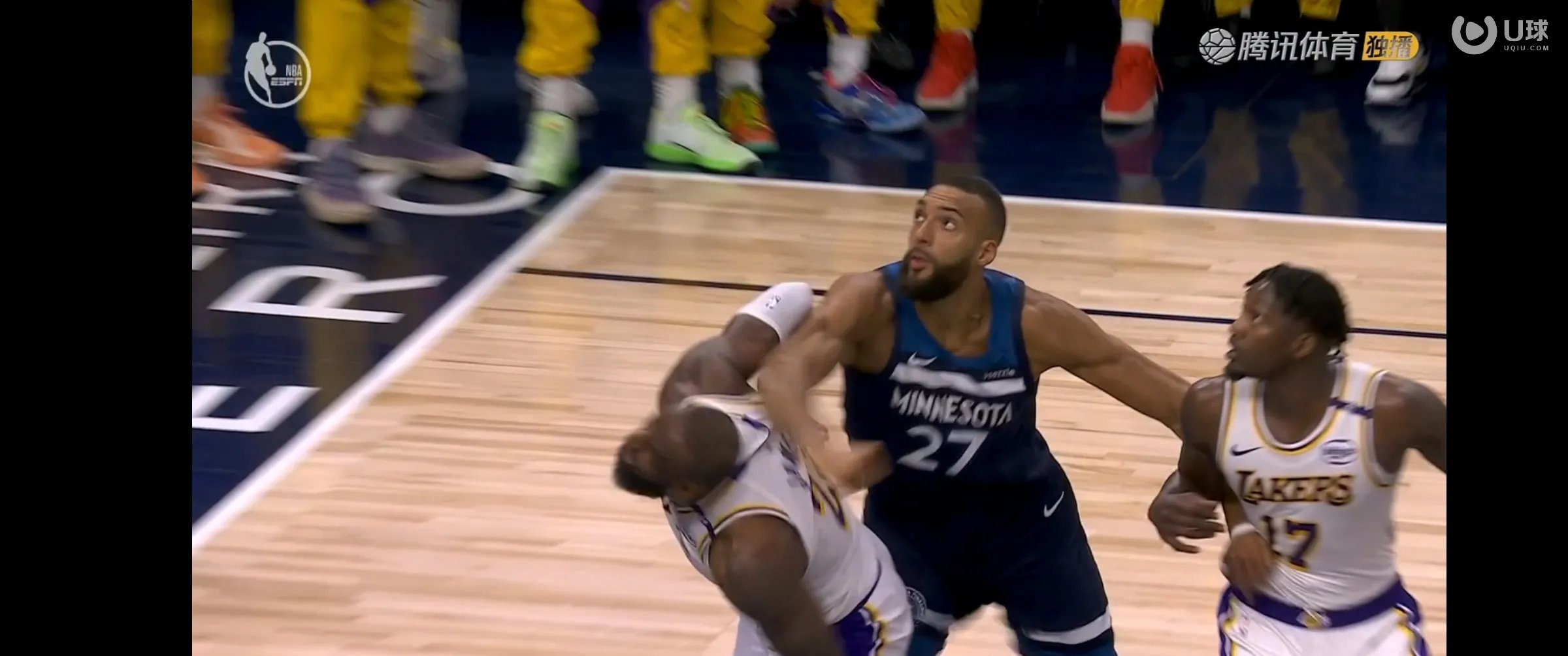 加拿大男篮鏖战希腊男篮，戈贝尔制霸全场的简单介绍