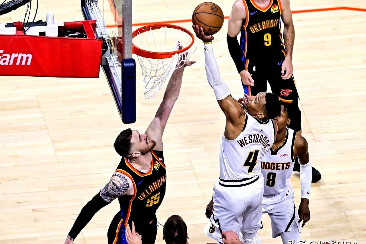 包含掘金险胜爵士,莫里斯打破历史纪录的词条 包含掘金险胜爵士,莫里斯打破历史纪录的词条