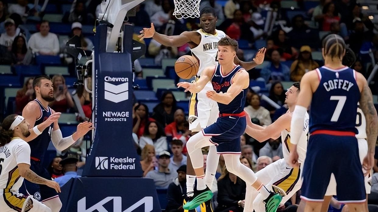 关于鹈鹕强势快船，保罗绝境逆转的信息